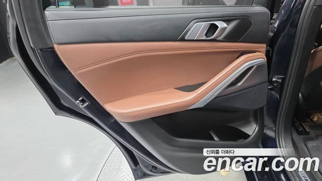 BMW X6 2022 — Photo 11/30