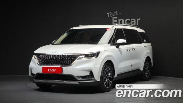 Kia Carnival 2023 — ფოტო 1/20