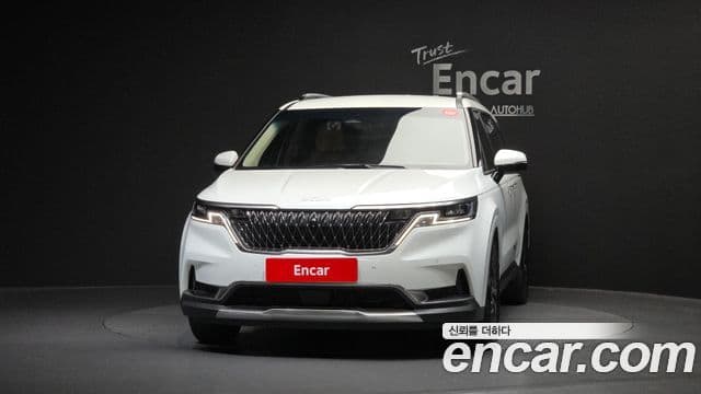 Kia Carnival 2023 — ფოტო 3/20