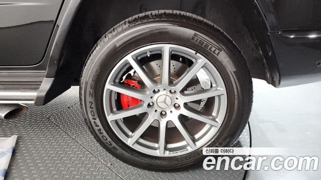 Mercedes-Benz G-Class 2021 — Photo 15/33