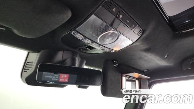 Mercedes-Benz G-Class 2021 — Photo 25/33