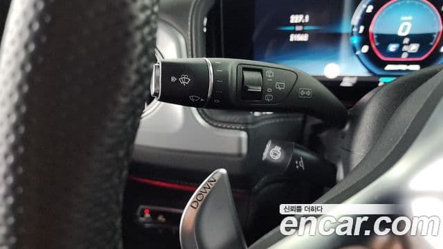 Mercedes-Benz G-Class 2021 — Photo 16/33