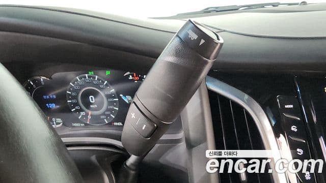 Cadillac Escalade 2019 — ფოტო 9/20