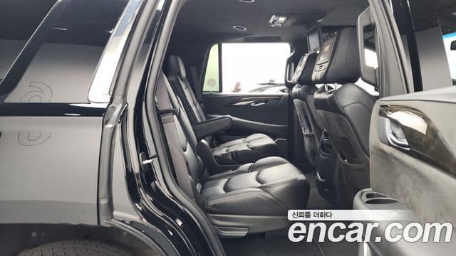 Cadillac Escalade 2019 — ფოტო 11/20