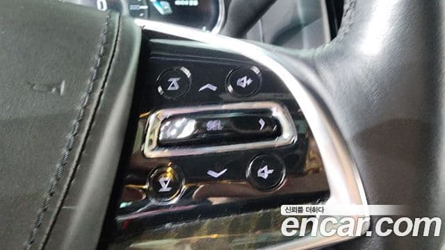 Cadillac Escalade 2019 — ფოტო 15/20