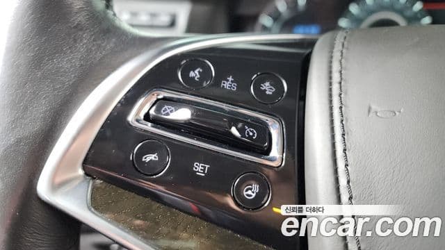 Cadillac Escalade 2019 — ფოტო 16/20