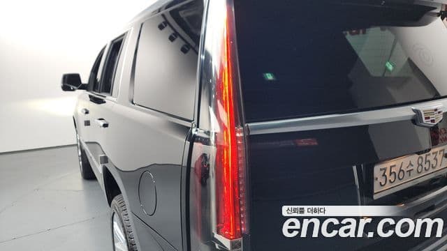 Cadillac Escalade 2019 — Photo 3/42