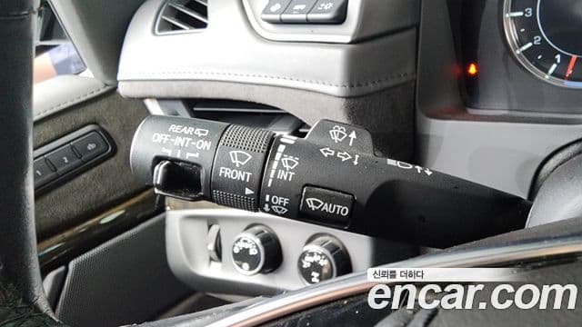 Cadillac Escalade 2019 — Photo 31/42