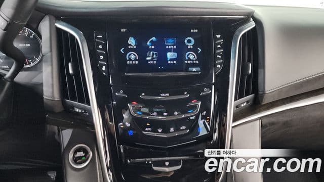 Cadillac Escalade 2019 — Photo 37/42