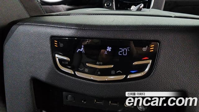 Cadillac Escalade 2019 — Photo 2/42