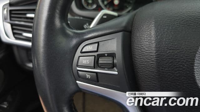BMW X6 2018 — Photo 17/34