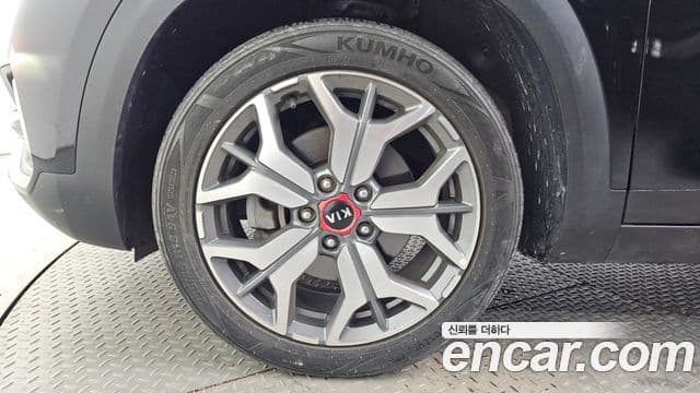 Kia Seltos 2020 — ფოტო 5/20