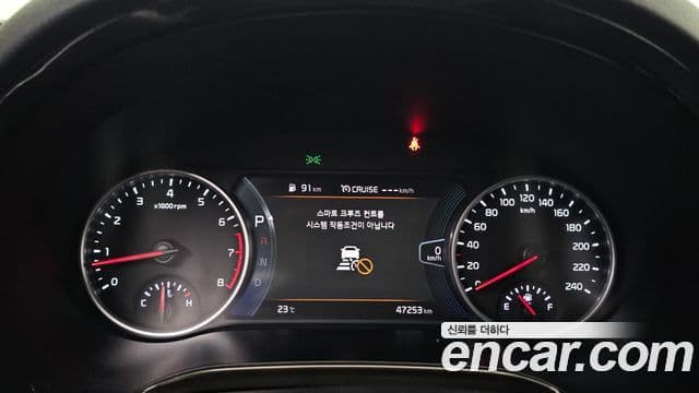 Kia Seltos 2020 — ფოტო 8/20