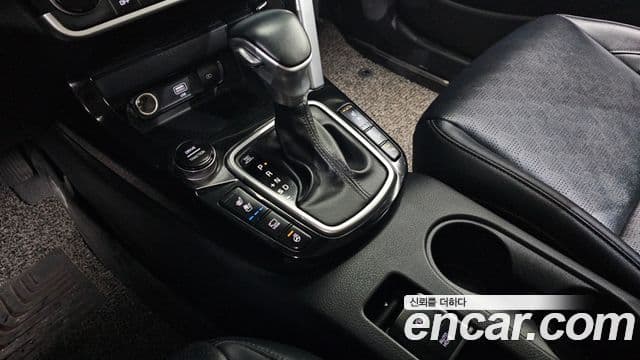 Kia Seltos 2020 — ფოტო 9/20