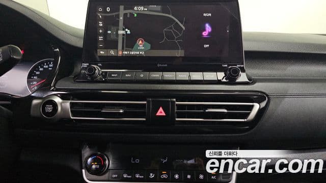 Kia Seltos 2020 — ფოტო 15/20