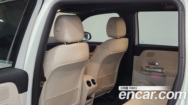 Mercedes-Benz EQB 2025 — ფოტო 2/19