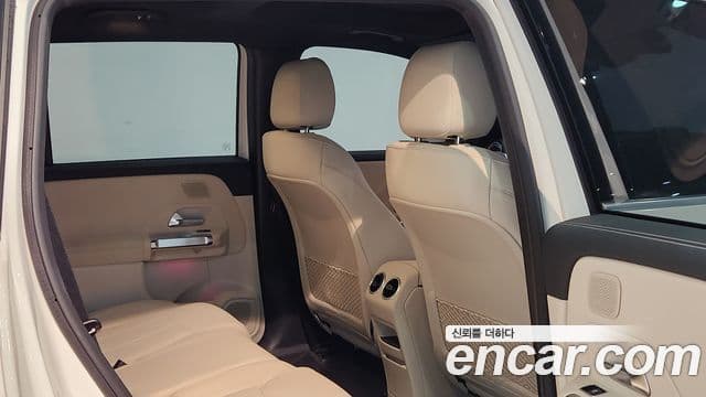 Mercedes-Benz EQB 2025 — ფოტო 13/19