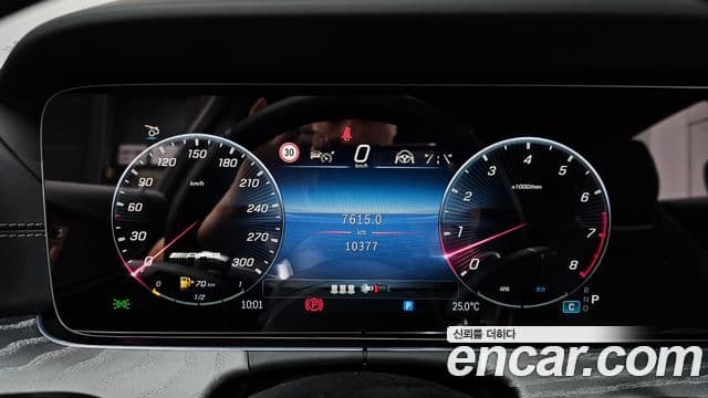 Mercedes-Benz AMG GT 2024 — Şəkil 8/20