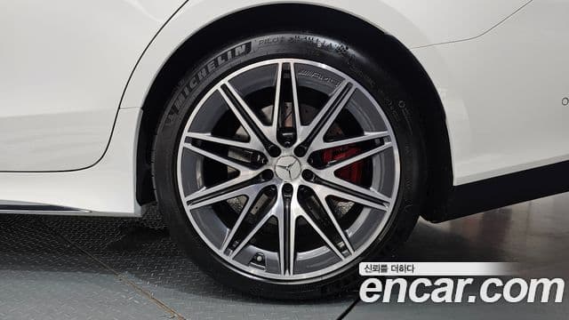 Mercedes-Benz AMG GT 2024 — Photo 27/36