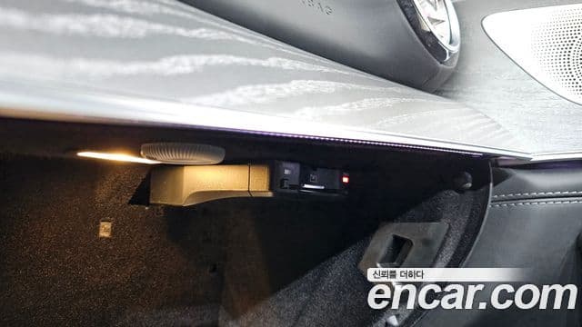 Mercedes-Benz AMG GT 2024 — Photo 13/36