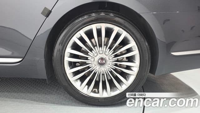 Kia The K9 2018 — ფოტო 34/44