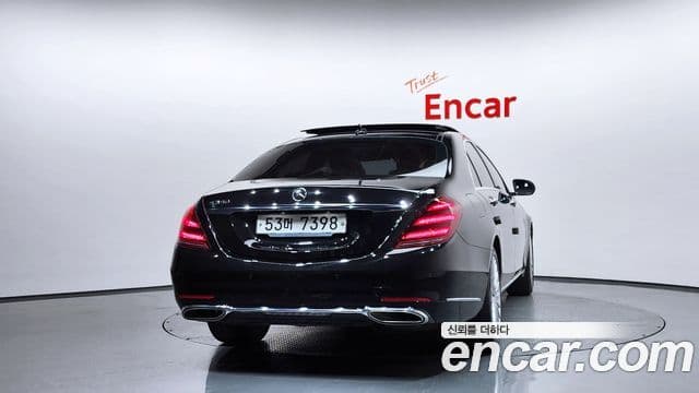 Mercedes-Benz S-Class 2019 — Photo 6/20