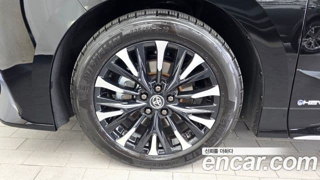 Toyota Alphard 2024 — ფოტო 5/20