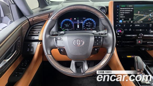 Toyota Alphard 2024 — ფოტო 13/20