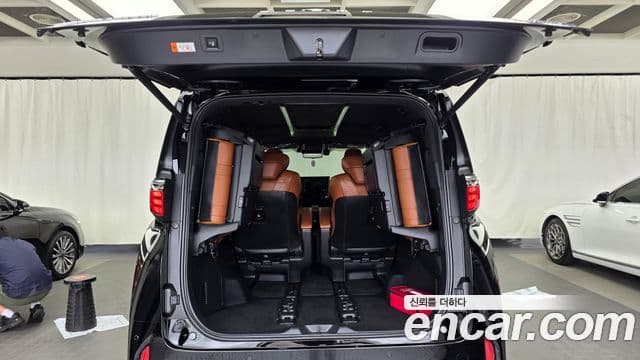 Toyota Alphard 2024 — ფოტო 20/20