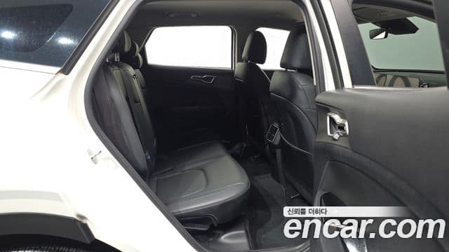 Kia Sportage 2023 — Şəkil 12/20