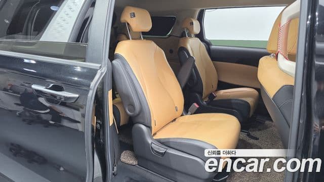 Kia Carnival 2020 — Фото 11/20