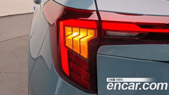 Kia Seltos 2024 — Şəkil 21/32