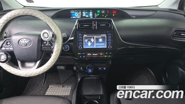 Toyota Prius 2019 — Фото 15/20