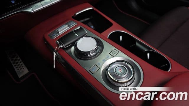Genesis GV70 2021 — Şəkil 9/20