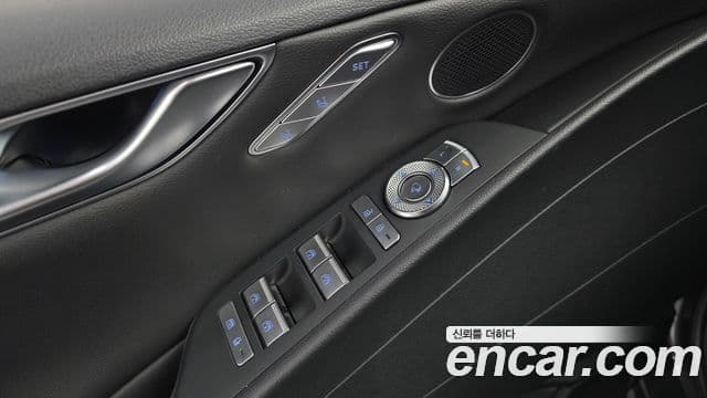 Genesis G80 2020 — Photo 23/32