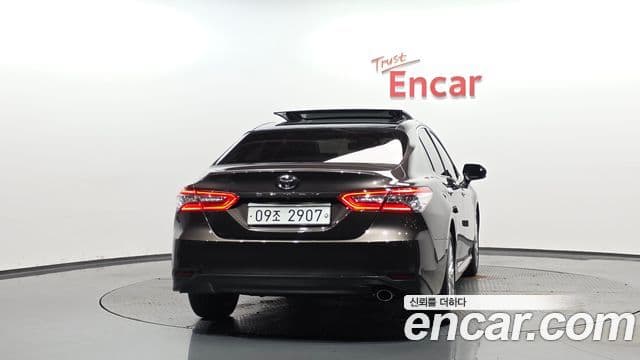 Toyota Camry 2018 — Şəkil 4/20