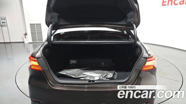 Toyota Camry 2018 — Şəkil 20/20
