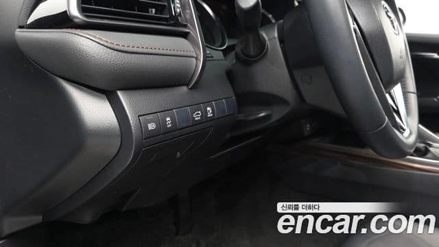 Toyota Camry 2018 — Şəkil 23/33