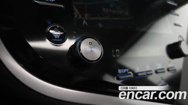 Toyota Camry 2018 — Şəkil 7/33
