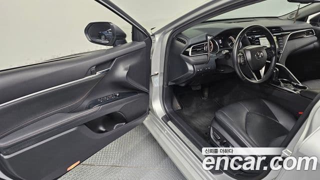 Toyota Camry 2018 — Фото 10/20