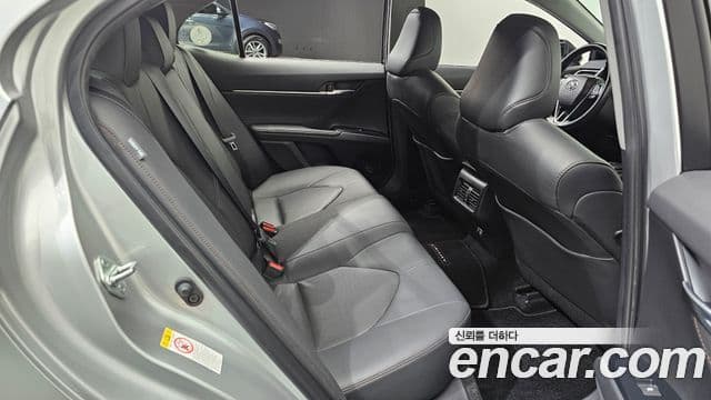Toyota Camry 2018 — Фото 11/20
