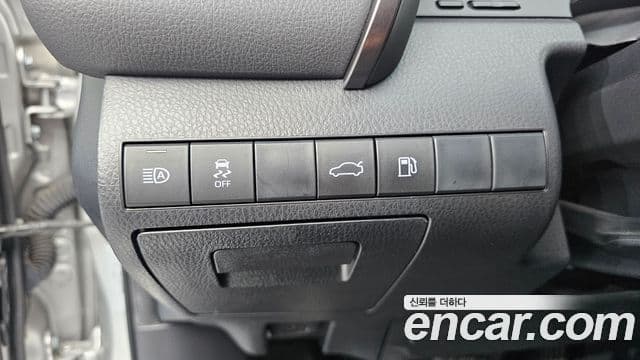 Toyota Camry 2018 — Фото 19/20