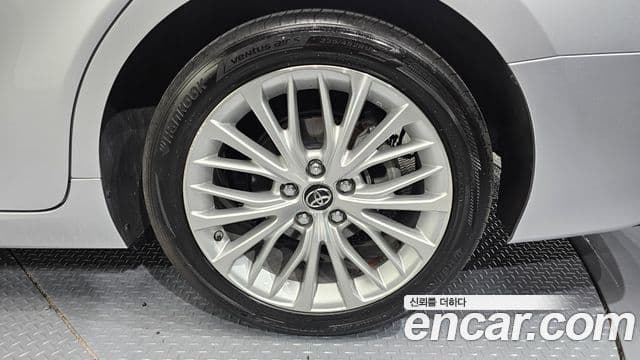 Toyota Camry 2018 — Photo 26/30