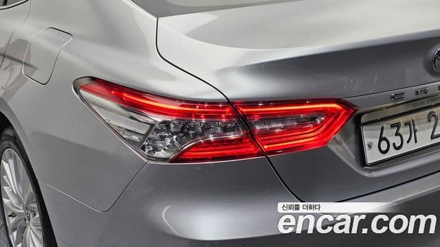 Toyota Camry 2018 — Photo 29/30