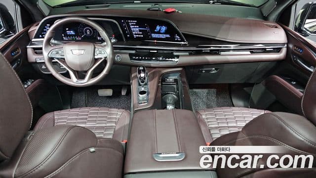 Cadillac Escalade 2022 — ფოტო 6/20