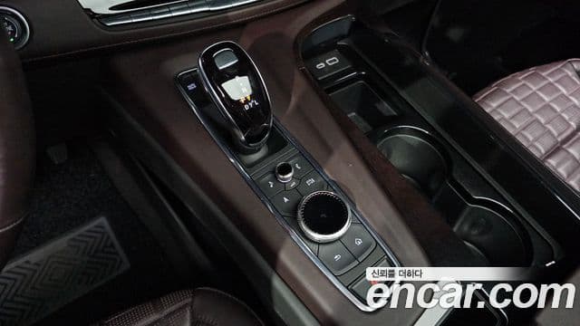 Cadillac Escalade 2022 — ფოტო 8/20