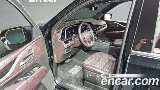 Cadillac Escalade 2022 — ფოტო 9/20