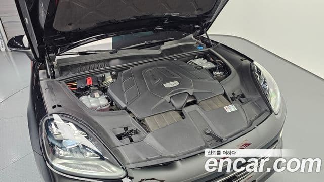 Porsche Cayenne 2022 — Photo 10/20