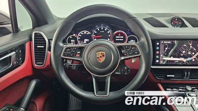 Porsche Cayenne 2022 — Photo 15/20