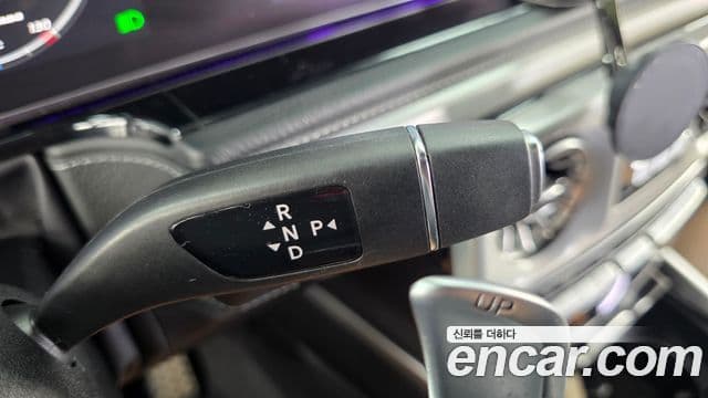 Mercedes-Benz G-Class 2020 — Photo 17/31